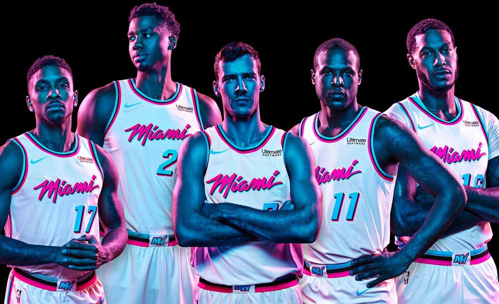 I Miami Heat hanno svelato la loro maglia City Edition:  la 5 stagionale per la franchigia della Florida, che oltre alle quattro canoniche ha anche a disposizione la divisa classica. Il tema? Miami VICE (foto via heat.com/vice)